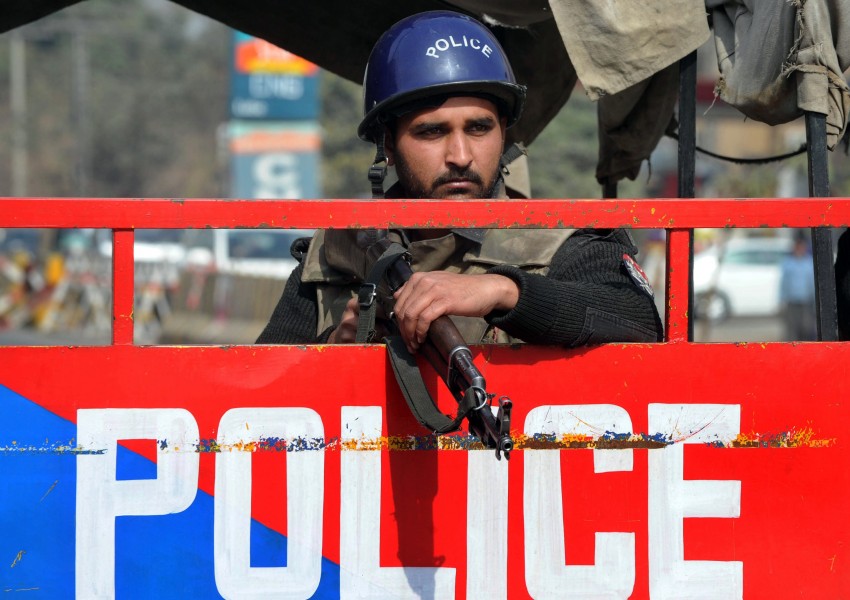 7 загинали и 20 ранени при бомбена атака в Пакистан