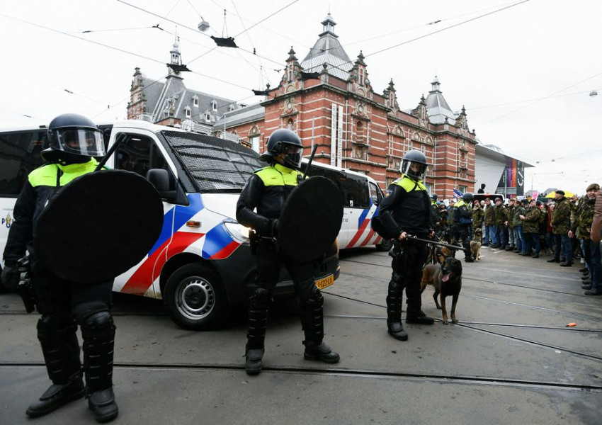 Поредна протестна демонстрация в Амстердам срещу ковид мерките и нововъведените ограничения