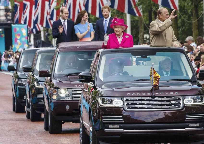 Вижте автомобилите на кралицата и кралското семейство! (СНИМКИ) 