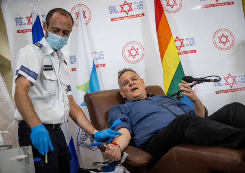 Израел прекрати 24 годишна забрана за даряване на кръв от британци