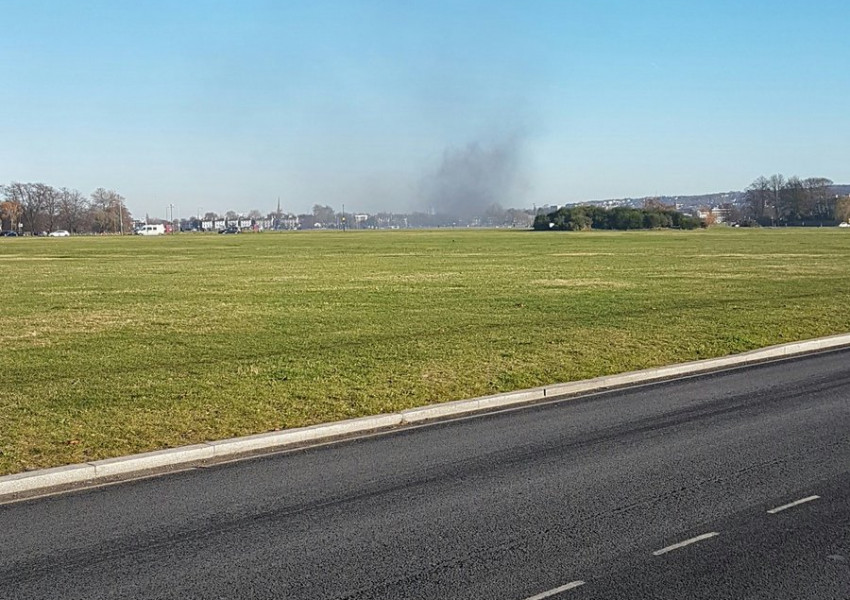  Огромен пожар горя в къща в Blackheath