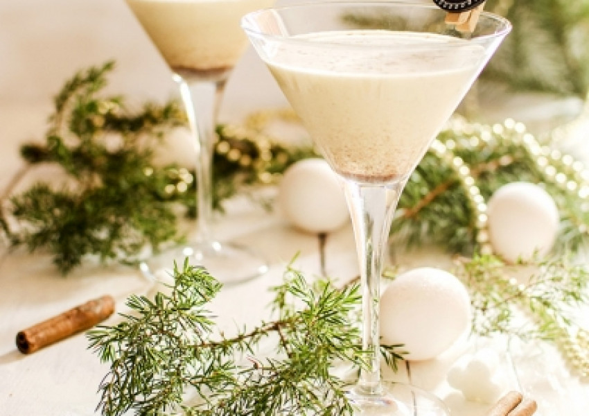 Най-британската коледна напитка - Eggnog