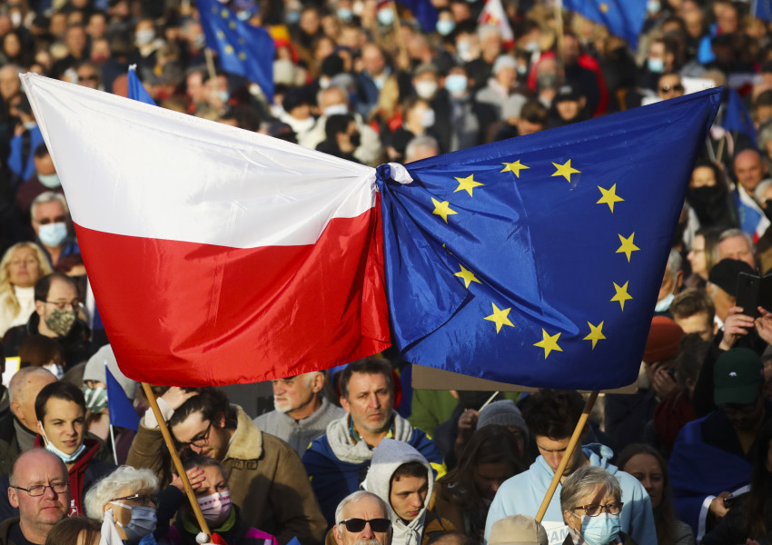 Европейският съд наложи на Полша глоба по 1 милион евро на ден при това със задна дата!