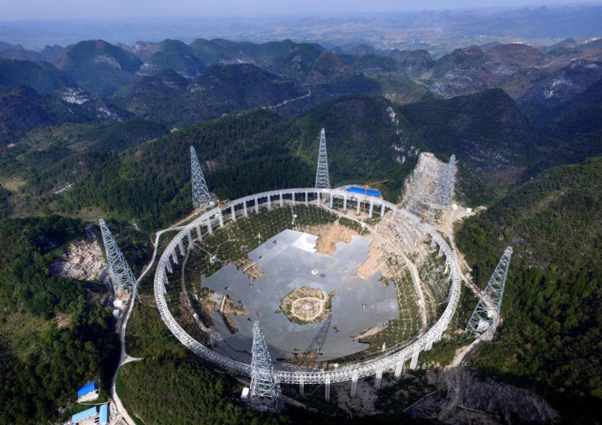 Китай завърши строежа на най-големия телескоп в света