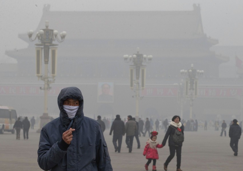 Втора "червена тревога" за опасни нива на смог в Китай