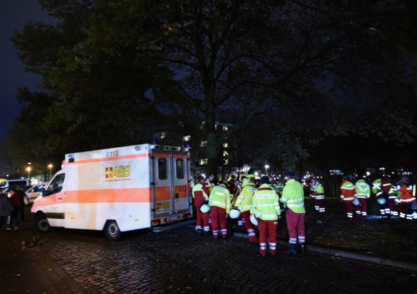 Линейка с експлозиви до стадиона в Хановер