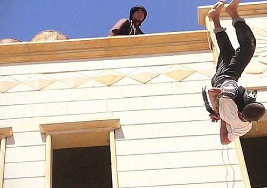 Екзекутираха 15-годишен за секс с командир на "Ислямска държава"
