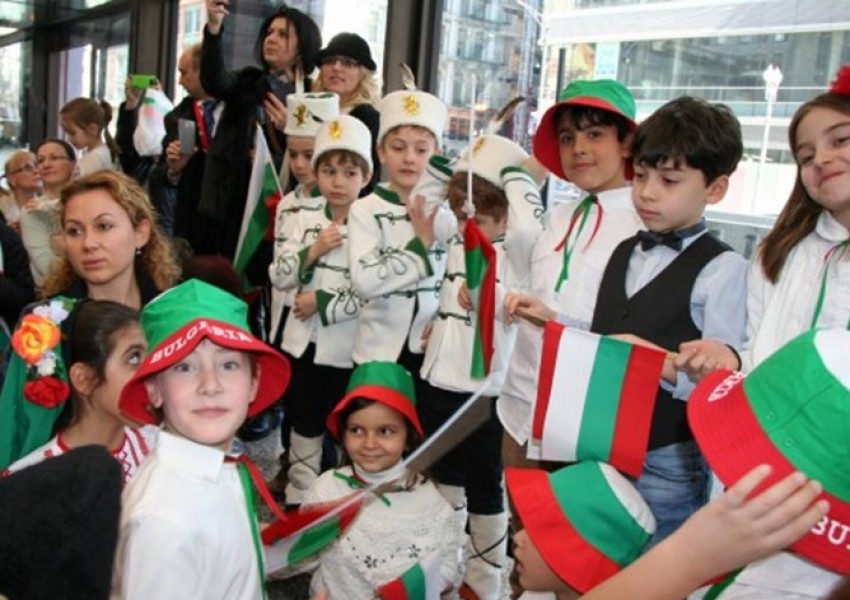 Българите в Чикаго първи отпразнуваха 3-ти март (ВИДЕО)