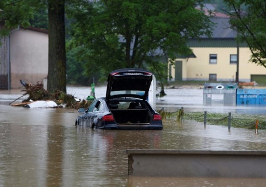 Катастрофалните наводнения в Германия взеха 5 жертви