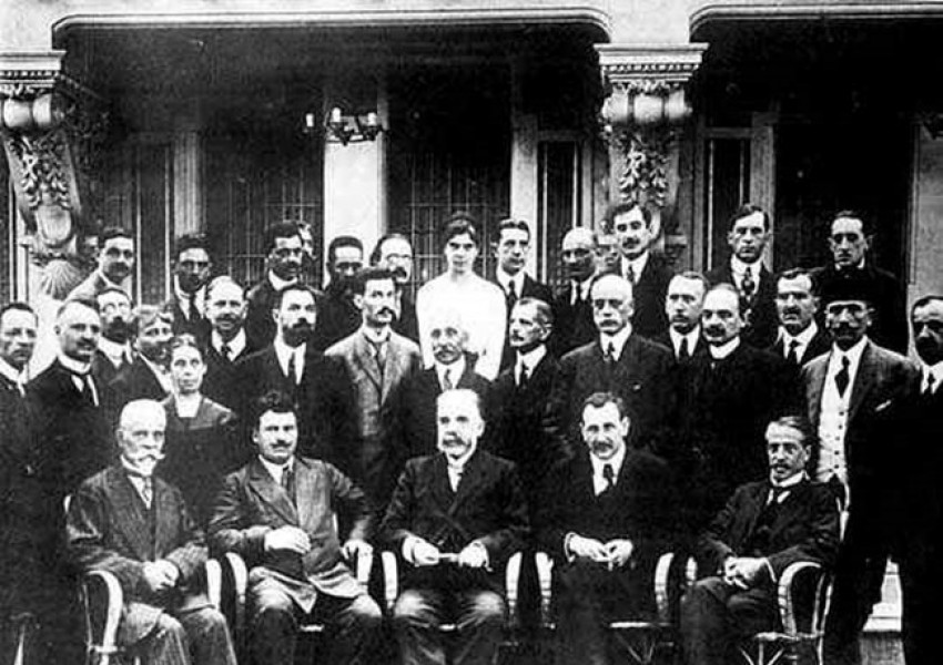 На 9 август 1920 година влиза в сила Ньойският договор