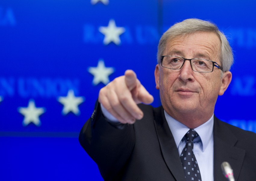 "Дейли Експрес": Юнкер ще принуди България да приеме еврото