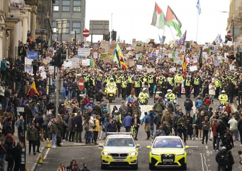 Великобритания: Хиляди излязоха на протест в Глазгоу