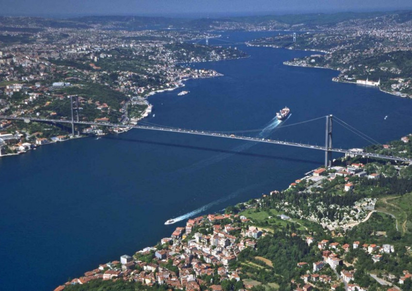 Украйна ще иска от Турция да затвори Босфора за руски кораби