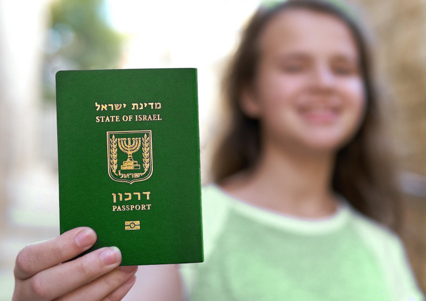 Израел въведе първият имунизационен ковид-паспорт в света!
