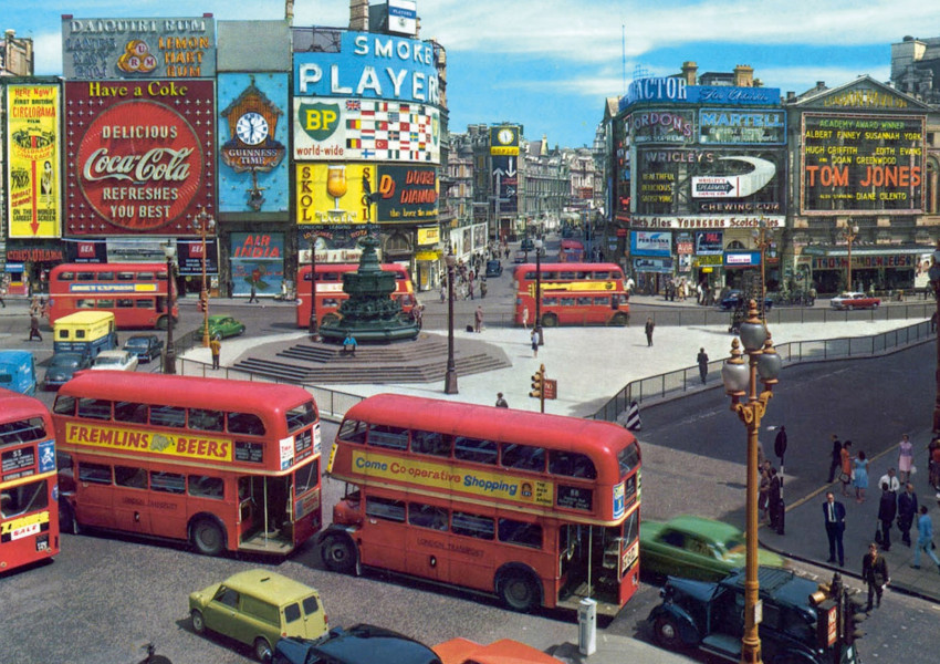 В дъното на историята на лондонския символ – двуетажният автобус, стои чернокожия шофьор Джо