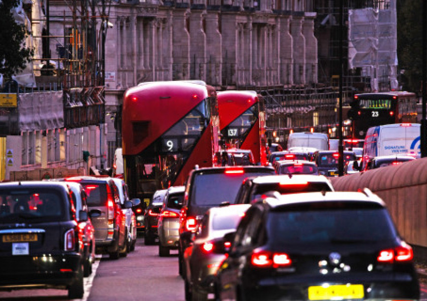 С вдигането на забраните лондонския трафик се оживи значително!