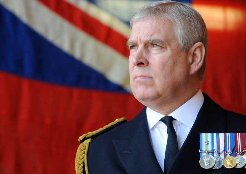 Великобритания: Разжалваха Принц Андрю, взимат му всички военни титли и звания