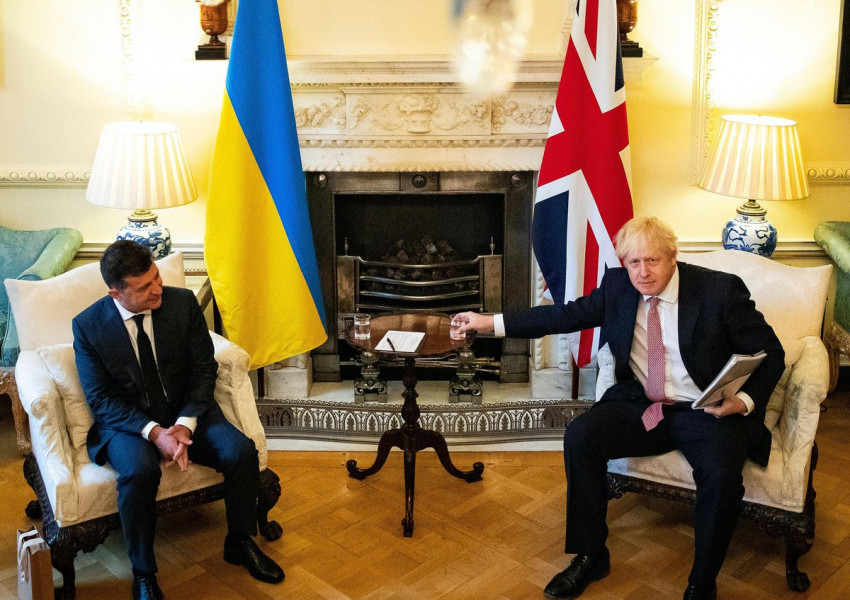 Великобритания подкрепя безусловно Украйна