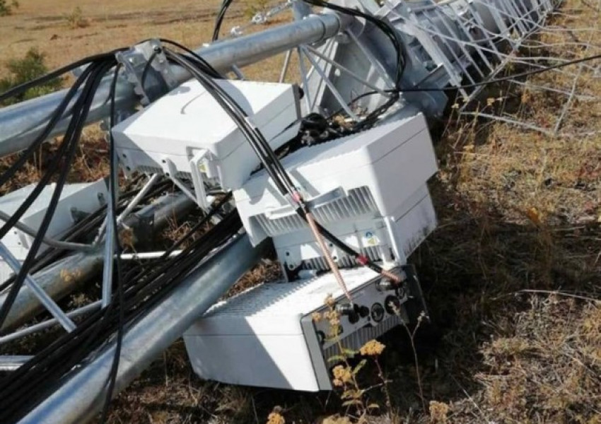 Russische Dorfbewohner schoben mit einem Traktor eine 5G-Antenne, bestrahlten sie und machten sie krank!