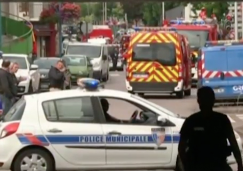 Терористите, убили свещеника във Франция, са от ИДИЛ