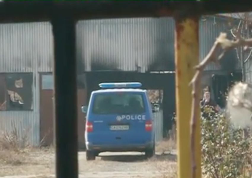Изгоряха 10 автомобила на Банев в София (ВИДЕО)