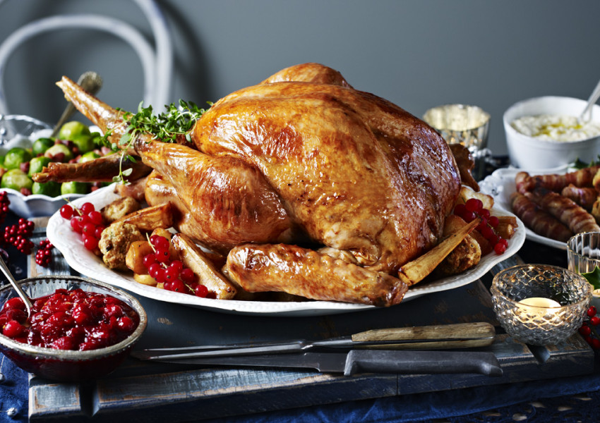 Ще липсва ли традиционната пуйка за британската Коледа, ще има ли липси на хранителни продукти по магазините на Острова?