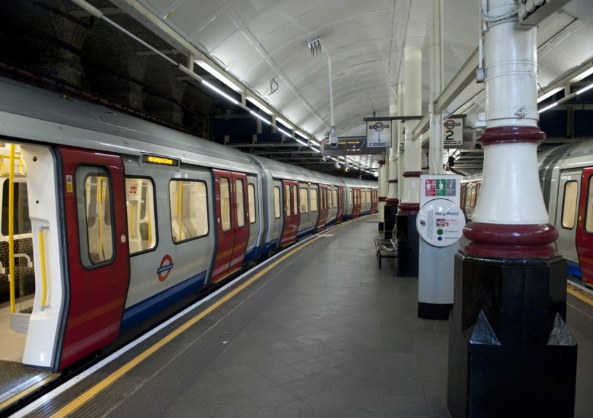 Насилиха 12-годишно момиче в метрото в Лондон