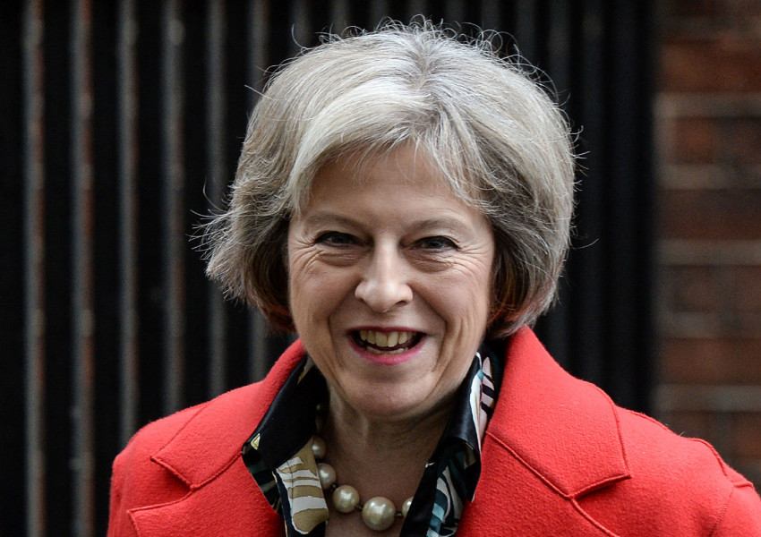 Междинни резултати: Тереза Мей води с 10% на изборите във Великобритания