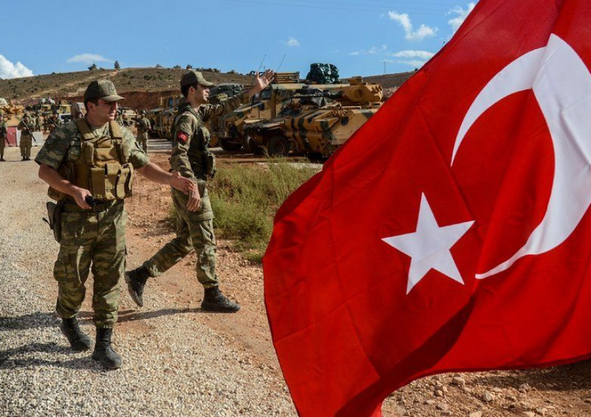 За последната година турската армия е убила 2000 кюрдски бойци от Кюрдската работническа партия (ПКК) , военните операции за унищожението им Анкара е провела в съседните Ирак и Сирия