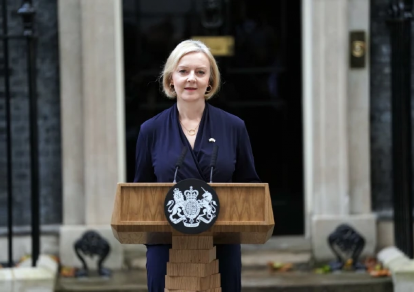 Британската премиерка подаде оставка като лидер на консерваторите, което означава, че Великобритания ще има нов премиер