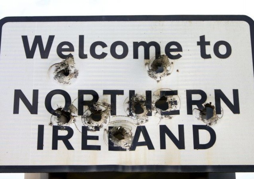 Политическа нестабилност в британската провинция Северна Ирландия