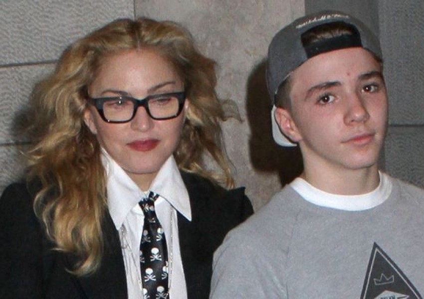Мадона се събра със сина си в Лондон (СНИМКИ)