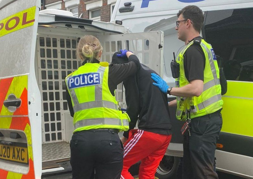Лондон: Трафиканти вкарвали бежанци и незаконни емигранти във Великобритания получиха тежки присъди