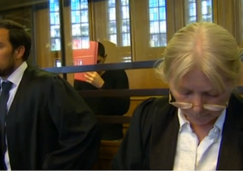 Отложиха делото срещу българина, ритнал жена в берлинското метро  