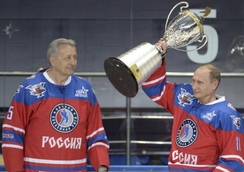 Путин разби конкуренцията на хокей (ВИДЕО)