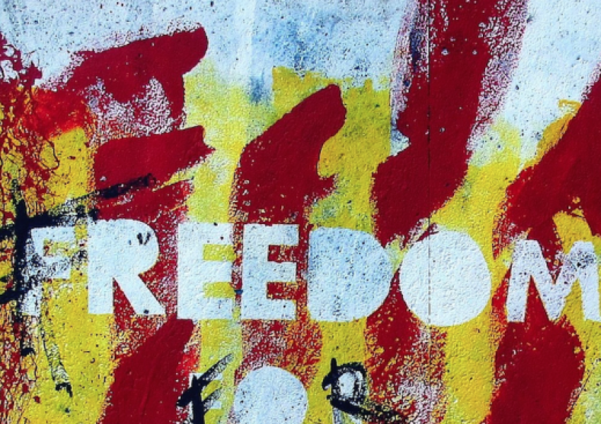 Окончателно: Мадрид поема контрола над Каталуния   