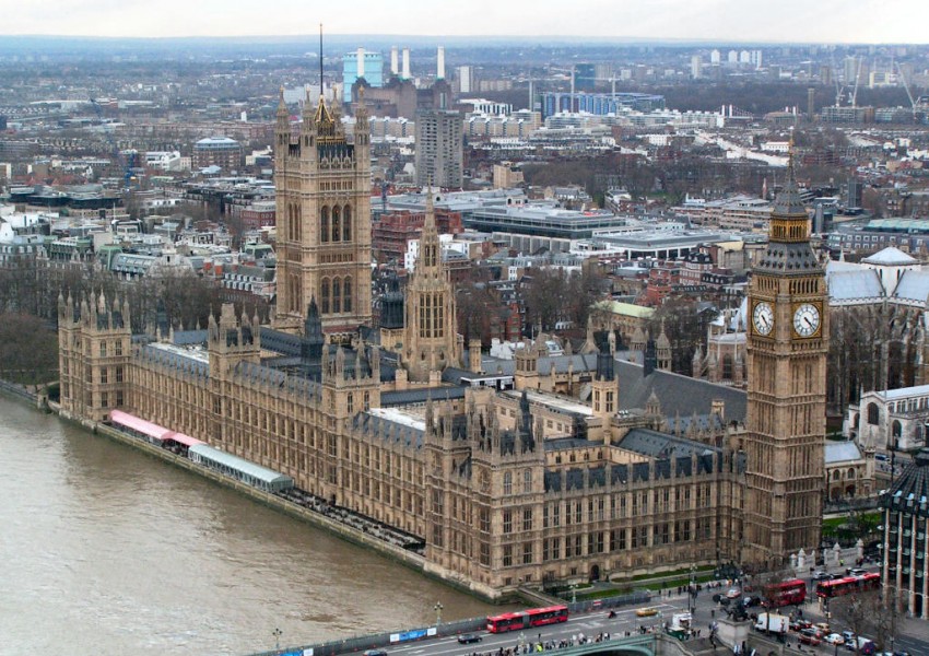 Затварят парламента в Лондон