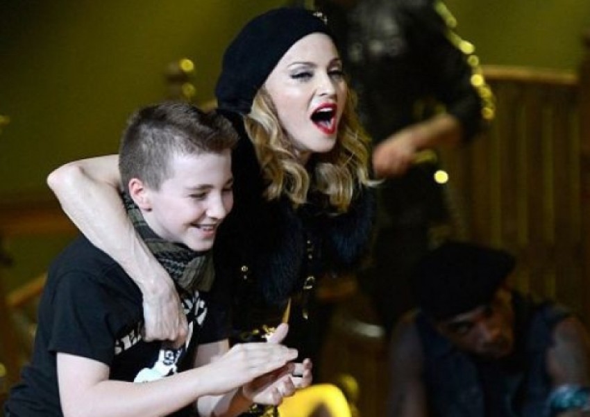 Мадона загуби попечителството над сина си