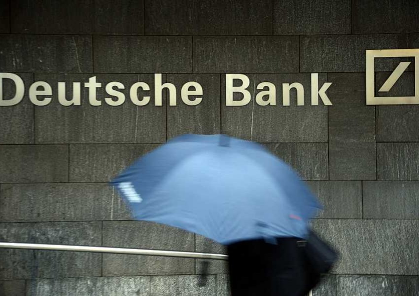 Най-голямата германска банка се срина