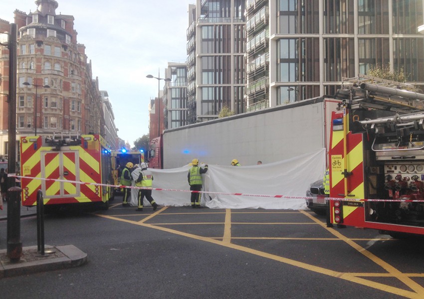 Колоездач бе убит от камион в Централен Лондон