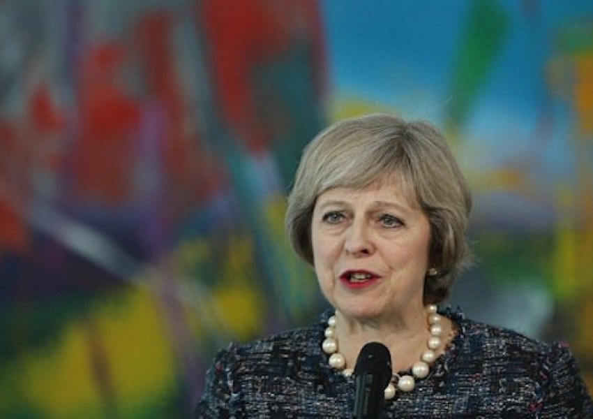 Тереза Мей и Доналд Тръмп се чуха по телефона