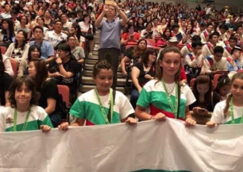 4 диаманта и 28 медала за български ученици от състезание по математика