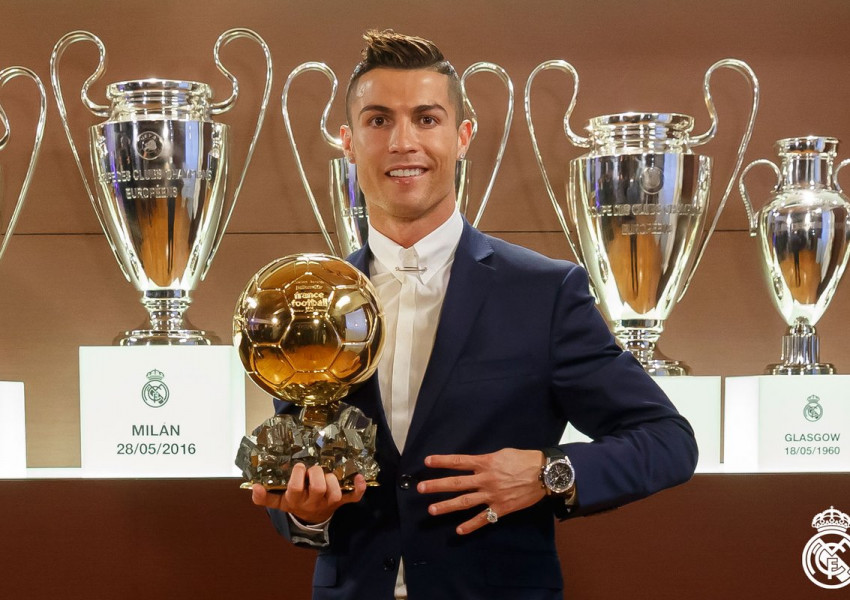 Официално: Роналдо взе “Златната топка” 