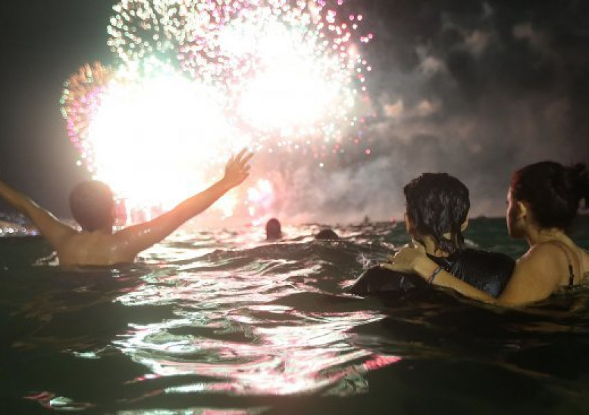 Нова Зеландия вече посрещна 2017 г. (ВИДЕО)