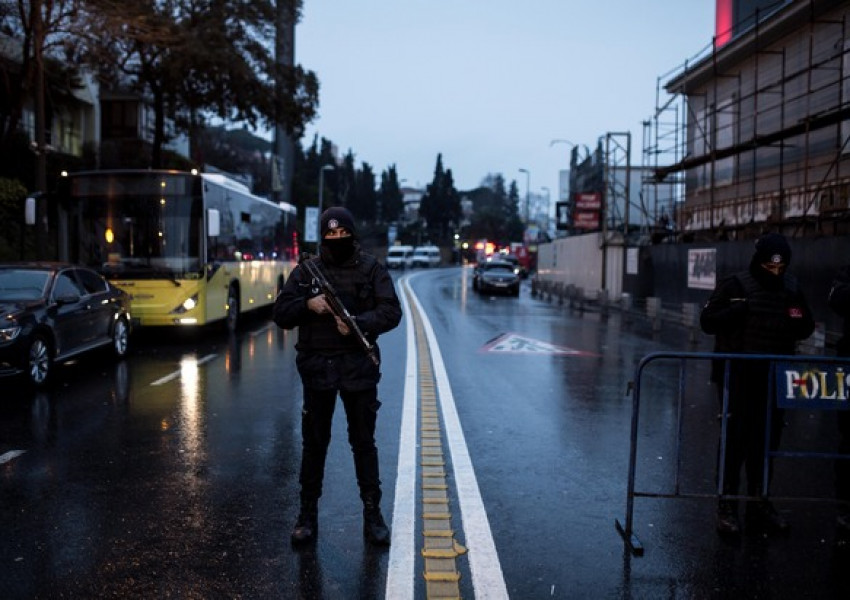 8 задържани по подозрения за атаката в Истанбул
