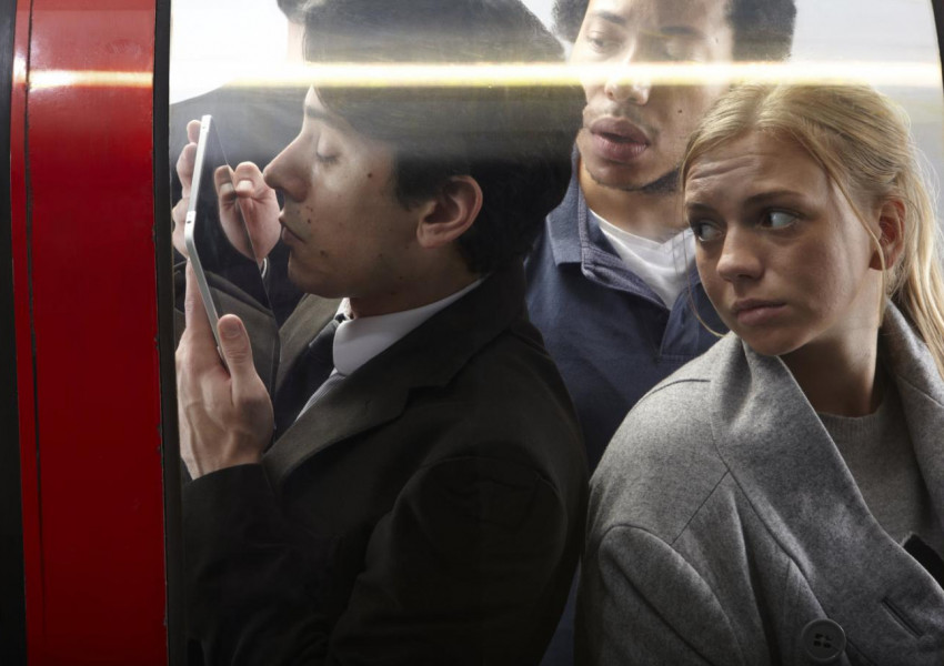 Британците масово гледат порно в метрото