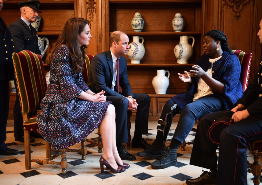 Принц Уилям и Кейт опасно близо до атакуваното летище Орли