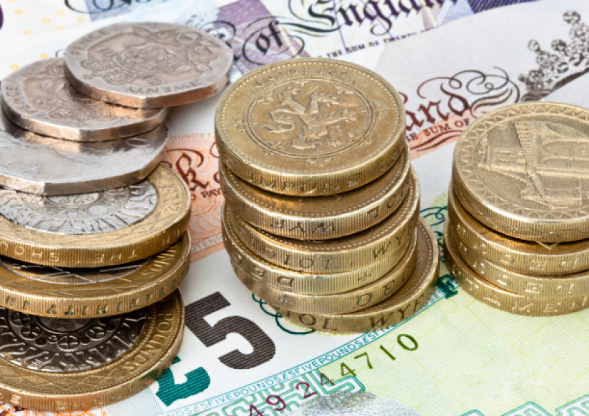 Deutsche Bank: Паундът ще се срине до края на годината!