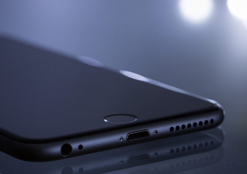 Потвърдено: Следващото поколение iPhone ще e с безжично зареждане