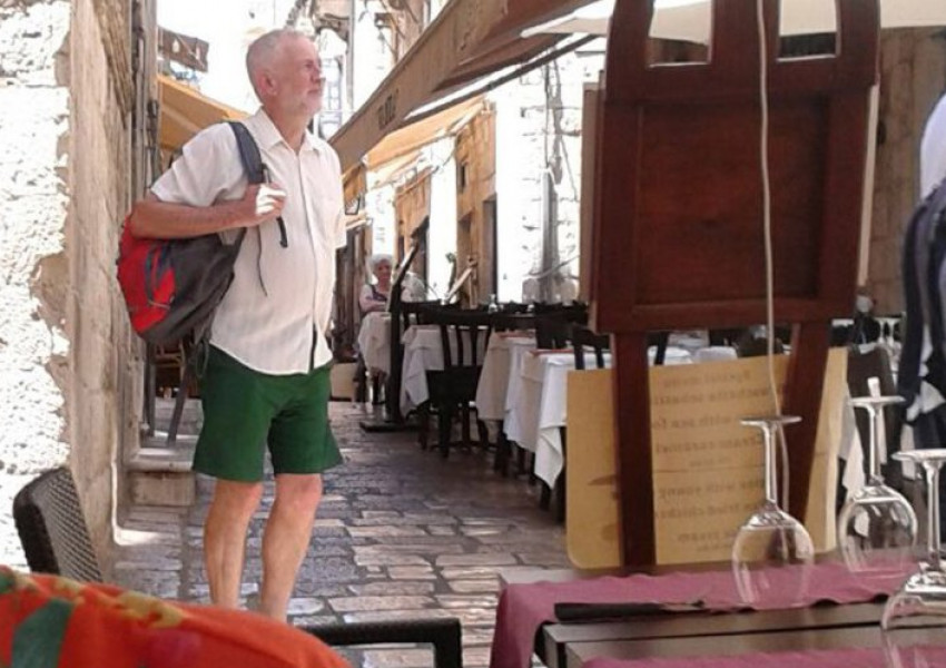 Корбин се радва на предпоследна "евтина" ваканция в Хърватия